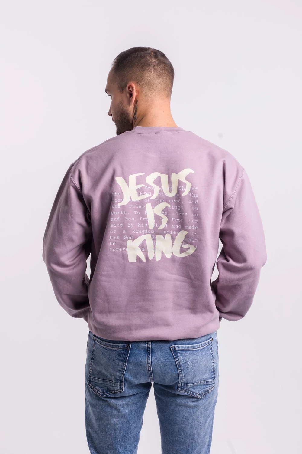 JESUS IS KING pulóver